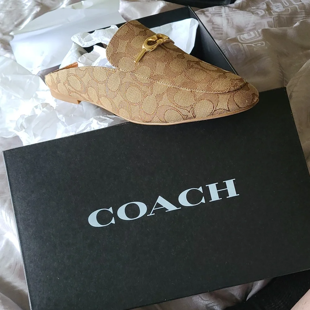 Coach Sienna signature slide - Picture 1 of 5